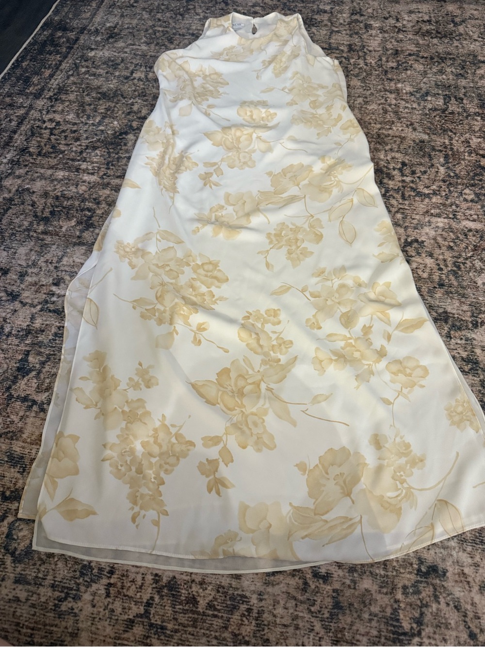Jones Wear Cream and Gold Floral Maxi Dress